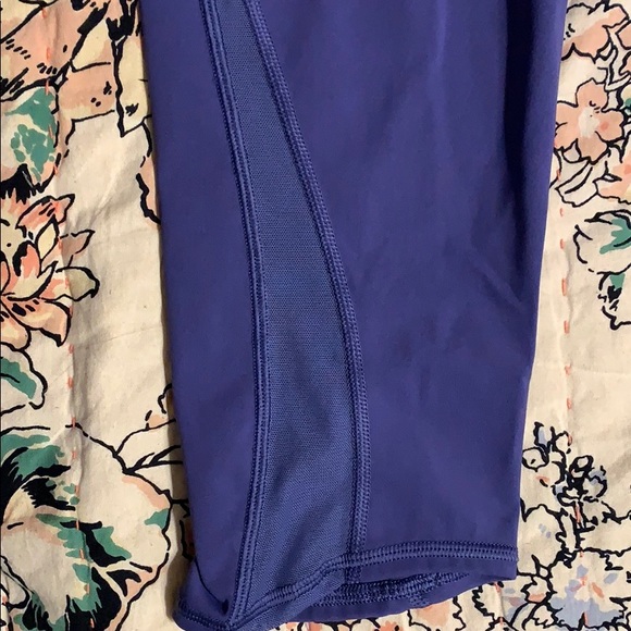 Lululemon workout leggings - Picture 4 of 6